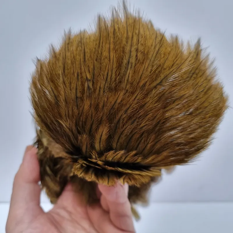 Whiting Coq de Leon Hen Cape in Speckled Golden Olive-8